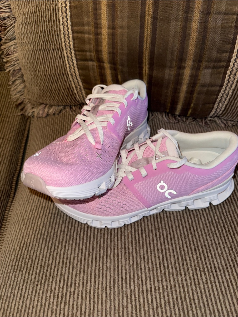 Ladies On Cloud-X.   LNC. Sz 7.5